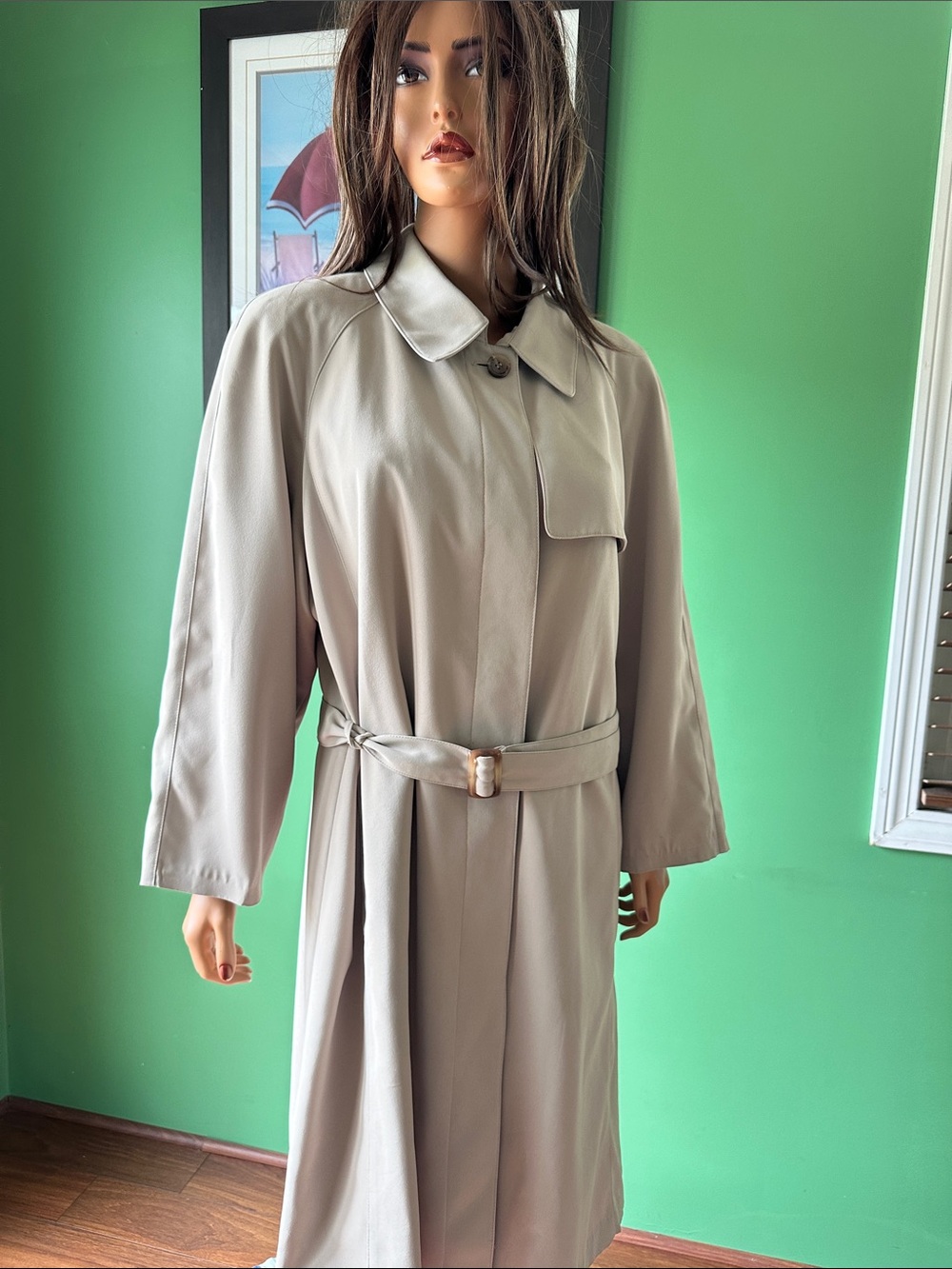 🌸🌸EUC Vintage Gallery Light Beige Trench Coat with Belt🌸🌸